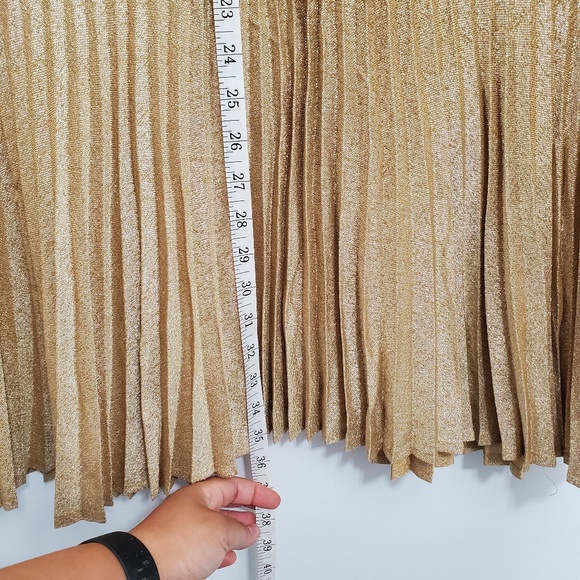 Vintage Gold Sleeveless Dress w/ Pleated Skirt - Picture 9 of 9